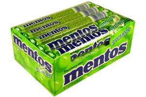 (S1 - 06) BRAZIL - Mentos Green Apple Roll 1.32 oz (37g) x 1 Unit - SugarMarket.ca