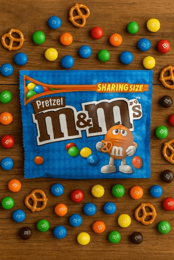 (S2 - 03) Box - US - M&M - Milk Chocolate Pretzel 2.83oz (80.2g) x 24 Units - SugarMarket.ca