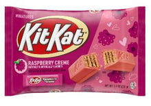 Valentine - KIT KAT Raspberry and Creme Miniatures Laydown Bag- 8.4 oz(238g) x 10 Units